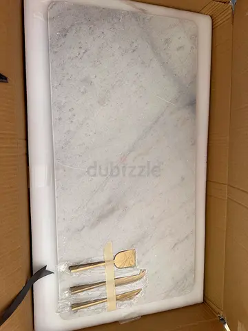 Crate&barel Marble Effect Rectangular Cutting/Serving Board with Gold Utensils - New in Box