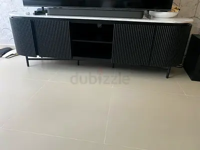 Monochrome TV Unit like new
