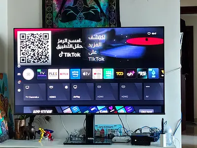 58 inch uhd 4k hisenSe tv with base