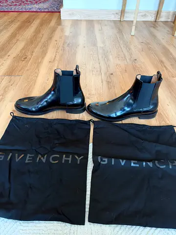 Givenchy Men's Black Leather Chelsea Boots – Size EU 42
