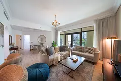 Fully Furnished | Upgraded | Free Beach Access