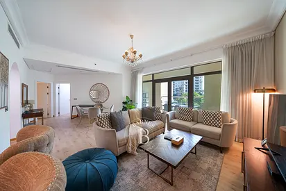 Fully Furnished | Upgraded | Free Beach Access