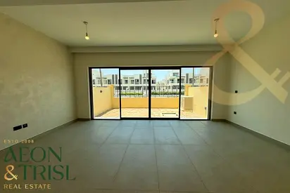 4 Beds | Single Row | Brand New | Vacant
