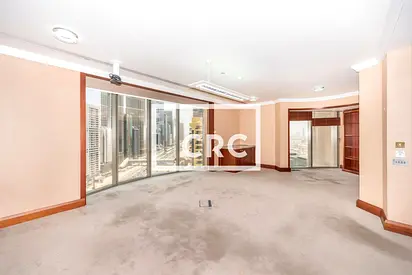 Close to Metro | High Floor | Flexible Layout