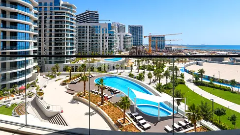 Sea Facing | Ready to Move | Beach Access