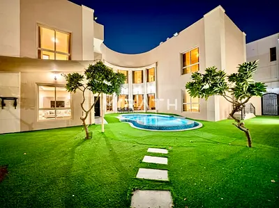 Well Maintained Huge Villa With out side majlis