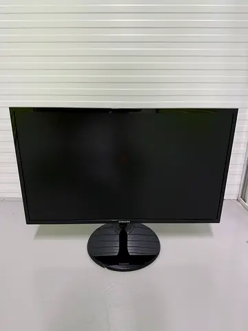 27-inch Samsung LED Monitor in Good Condition (With Stand) S27F350FHM