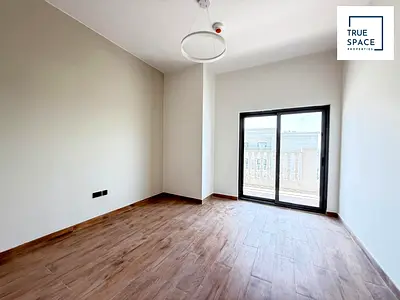 2 Bedroom Apartment l High Floor l Close to Metro