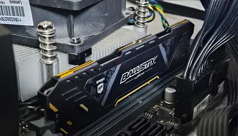 Ballistix BLS16G4D32AEST DDR4‑3200 16GB (1×16GB) Desktop PC4 Memory RAM Stick