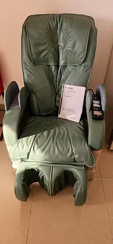 Green Electric Massage Chair in Good Condition