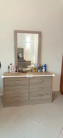 Dressing table