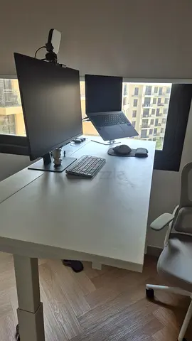 White Electric Height-Adjustable Standing Desk - Spacious Top