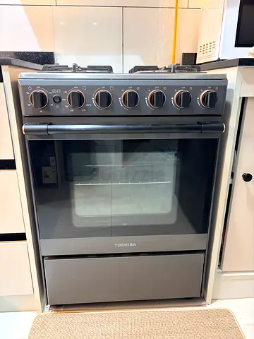 Almost New Toshiba 60cm Gas Oven