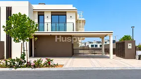 Canal Front | 4BR Villa | Large Plot