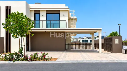 Canal Front | 4BR Villa | Large Plot