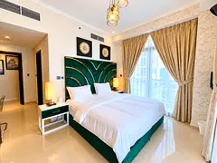 No commission, Marina luxury master bedroom with attached washroom, balcony,living area, marina view
