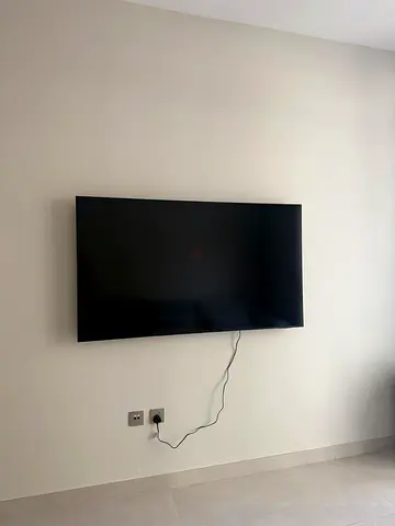 Almost NEW Samsung 65-inch 4K UHD Smart TV