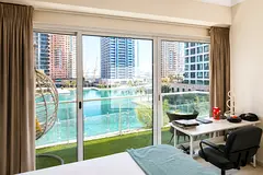 Freehold | Large Layout | Pool-Lake View | Metro