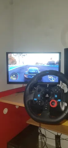 Logitech g29 racing wheel + pedals setup for PlayStation/PC - good condition