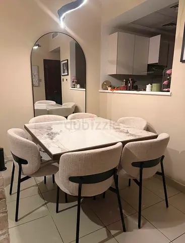 Luxurious brand new Dining set for 6 🍽️