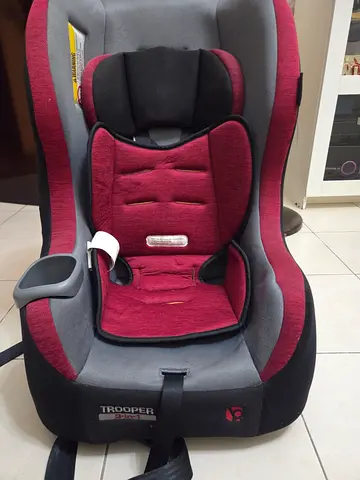 Trooper child car seat (red/grey) - good used condition