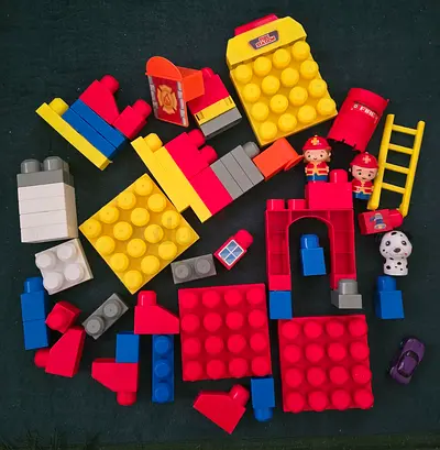 Pre-school Mega Large building blocks set with figures and accessories - used