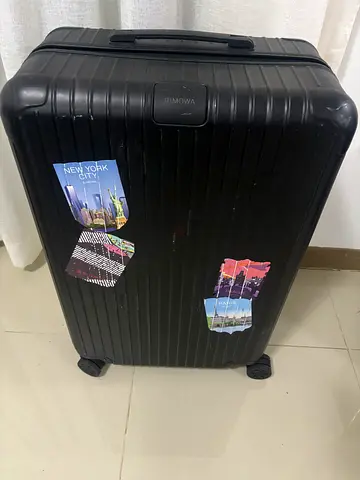 Rimowa Essential, Authentic, Check In Suitcase