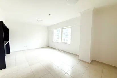 Low-Rise Tower | Vacant | Perfect Location