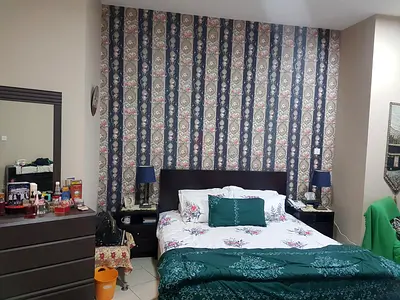 Bedroom set including core furnishings