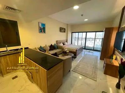 Luxury studio -second occupancy- featuring a separate kitchen and an open balcony. Fully furnished!