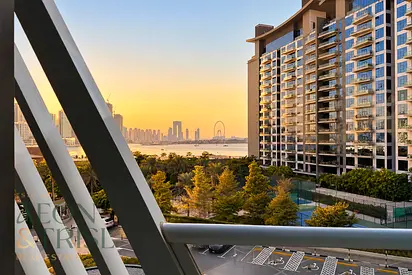 Fully Furnished | Brand New Studio on the Palm