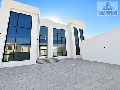 Villa 5 BR+Majlis+maid+Garden at Al Aweer 1