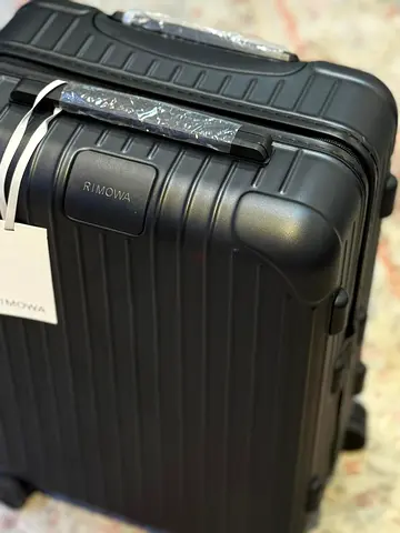 Rimowa essential cabin