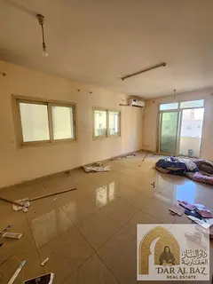 Studio in Al Ghubra with a separate kitchen and balcony; full maintenance covered by the landlord. A
