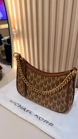 Original Michael Kors Jet Set Charm Small Logo Pochette Bag