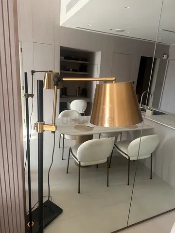 Modern floor lamp
