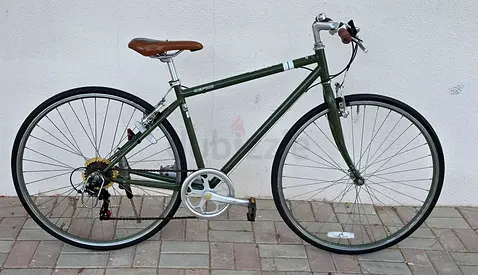 Hybrid bicycle wheel size 700cc delivery available