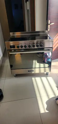 Bompani electric cooker