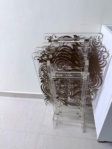 SERVING TABLE SET OF 4