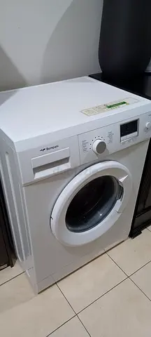 Bompani front-load fully automatic washing machine - Colour white and well maintained