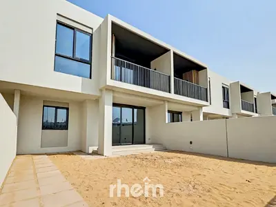 Corner Unit | Single Row | Road Facing | Vacant