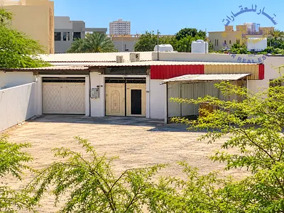 للإيجار السنوي بيت 4 غرف سكن موظفين – منطقة سكمكم – الفجيرة