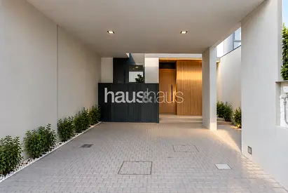 3 Bedroom | Single Row | On the Pool