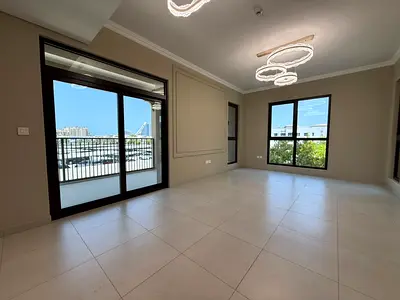 READY TO MOVE IN | POOL VIEW | SPACIOUS