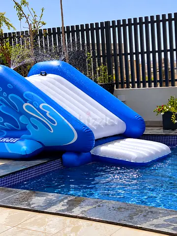 Large Blue Inflatable Pool Slide / Water Ramp -brand new