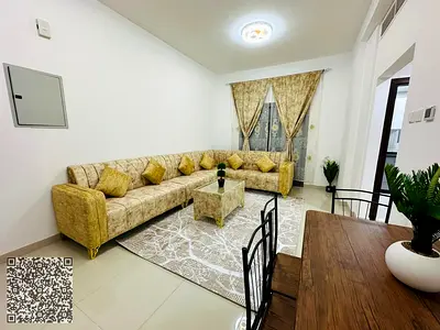Prime location \\ Beautiful décor \\ Quiet setting \\ Comfort