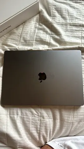 MacBook Pro 16" (M1 Pro/1TB/16GB) بحالة الوكالة ونظيف جداً