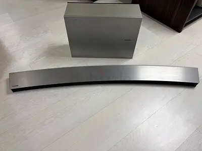 Samsung Curved Soundbar with Wireless Subwoofer - Good Condition