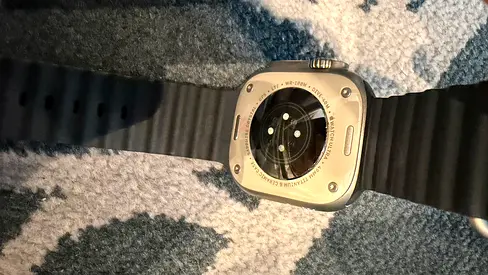 Used Apple watch 1 ultra with cable