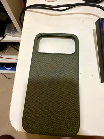 iPhone 17 pro max cover